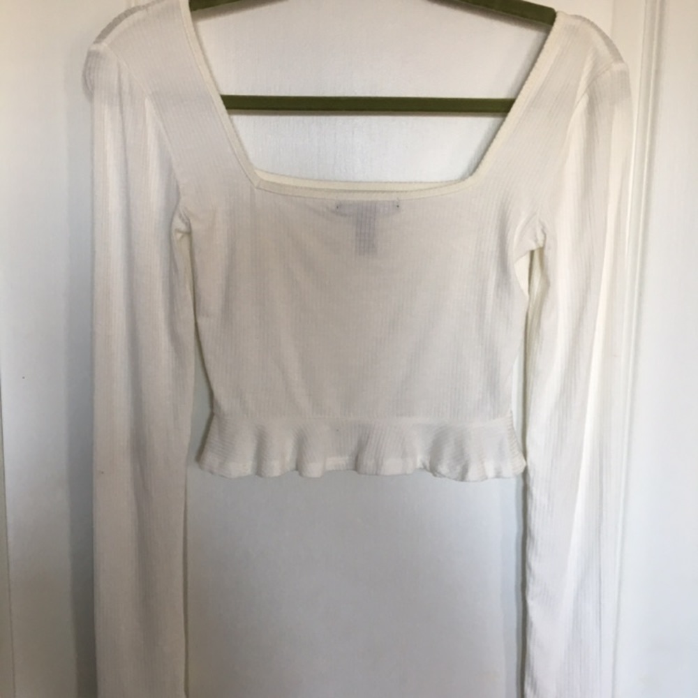 White long sleeve crop top